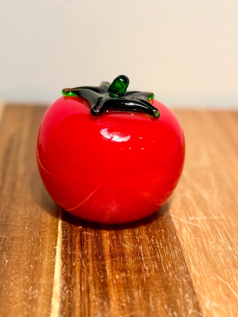 Mid Century Murano Style Glass Tomato Decorative with Green Stem Paperweight - Picture 5 of 11